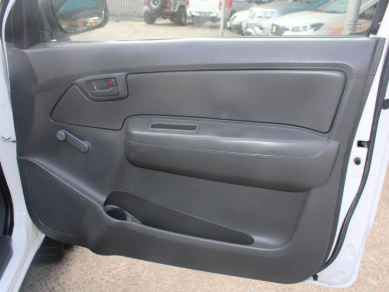 2013 Toyota Hilux 2.0 For Sale in KZN