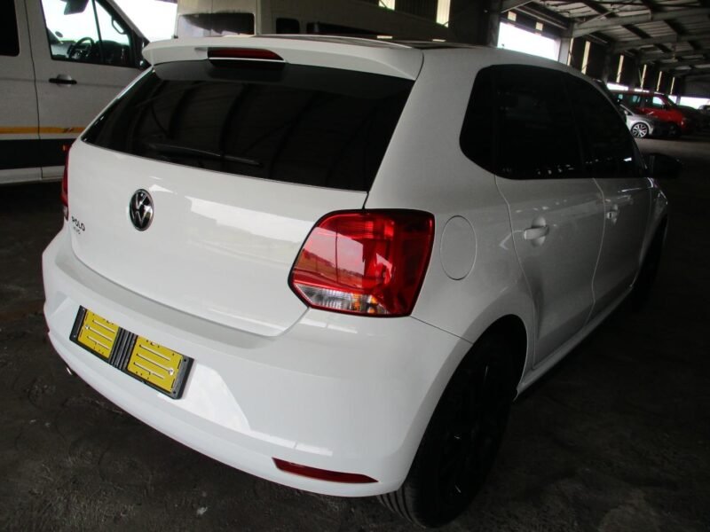 2024 Volkswagen Polo Vivo Hatch 1.4 Comfortline For Sale in KZN