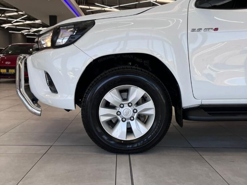 2017 Toyota Hilux 2.8GD-6 Double Cab 4x4 Raider Auto For Sale in KZN