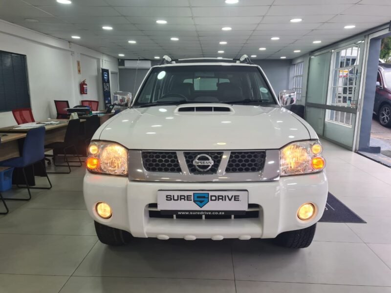 2016 Nissan NP300 Hardbody 2.5TDi Double Cab Hi-Rider For Sale in KZN