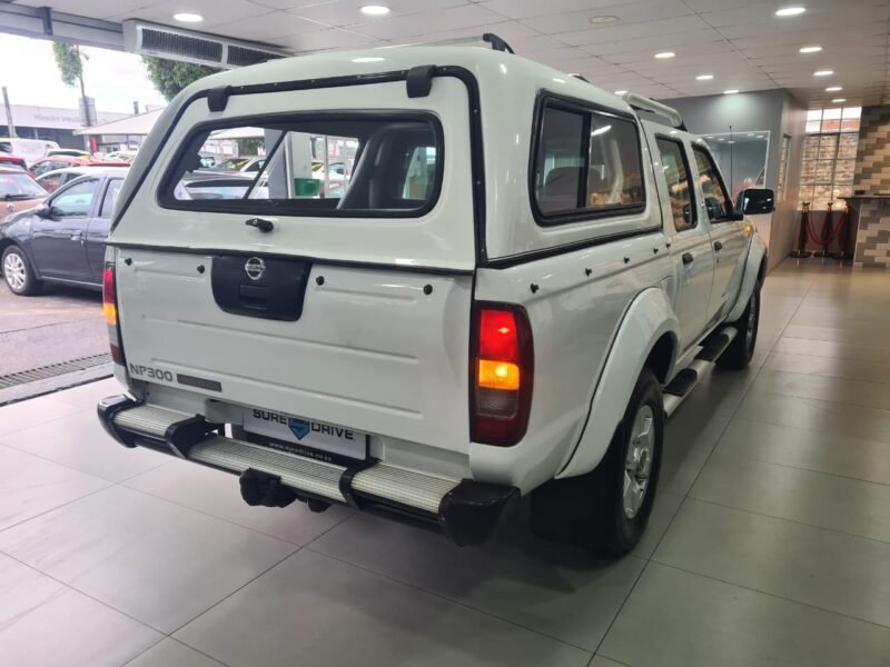 2016 Nissan NP300 Hardbody 2.5TDi Double Cab Hi-Rider For Sale in KZN