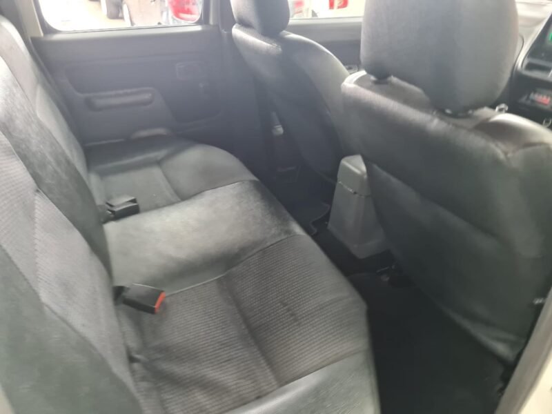 2016 Nissan NP300 Hardbody 2.5TDi Double Cab Hi-Rider For Sale in KZN