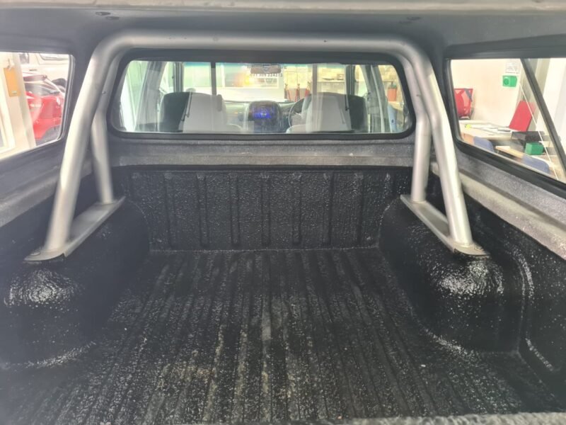 2016 Nissan NP300 Hardbody 2.5TDi Double Cab Hi-Rider For Sale in KZN