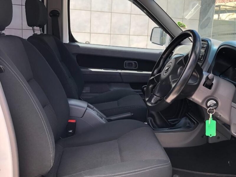 2021 Nissan NP300 Hardbody 2.5TDi Double Cab Hi-Rider For Sale in KZN