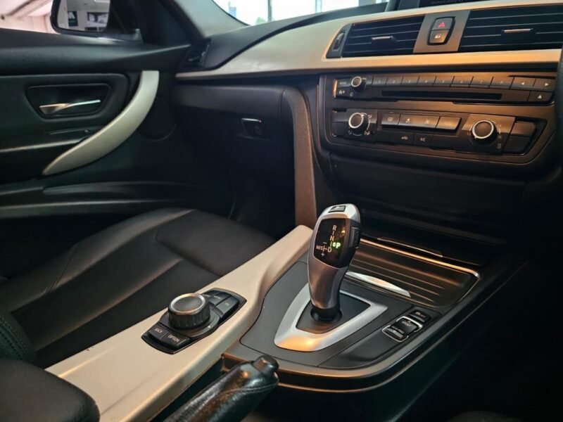 2015 BMW 3 Series 316i Auto For Sale in KZN