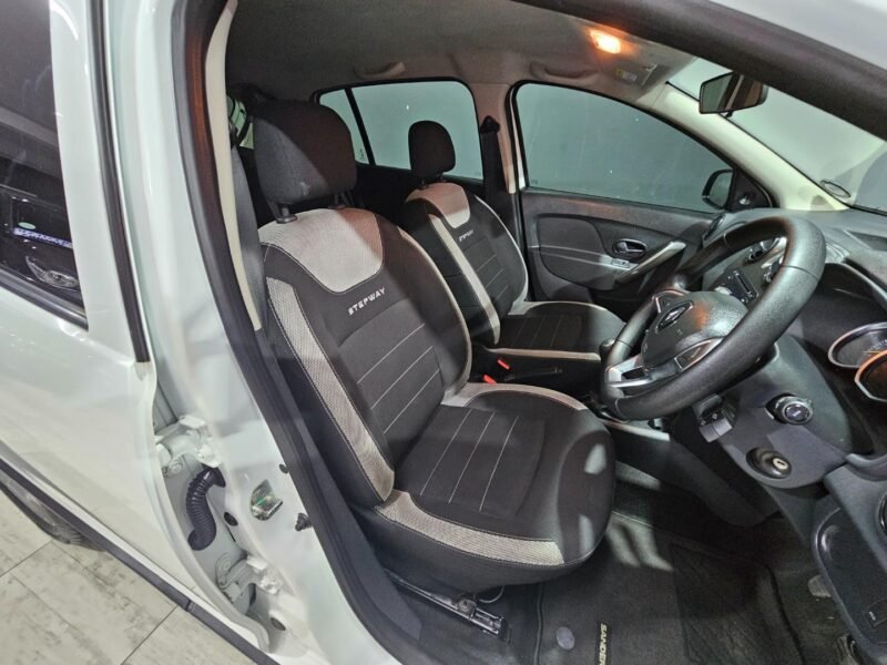 2021 Renault Sandero 66kW Turbo Stepway Expression For Sale in KZN