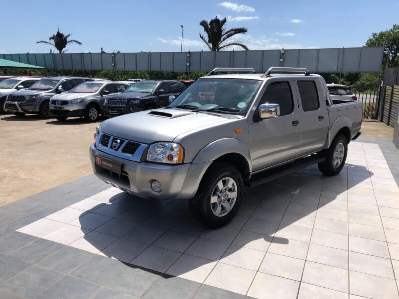 2017 Nissan NP300 Hardbody 2.5TDi Double Cab Hi-Rider For Sale in KZN