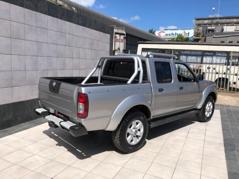 2017 Nissan NP300 Hardbody 2.5TDi Double Cab Hi-Rider For Sale in KZN