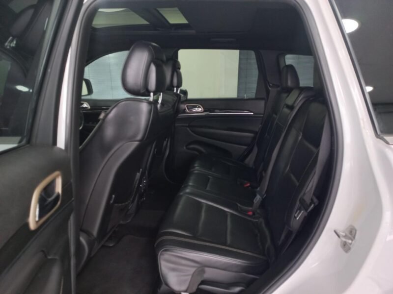 2014 Jeep Grand Cherokee 3.6L Overland For Sale in KZN