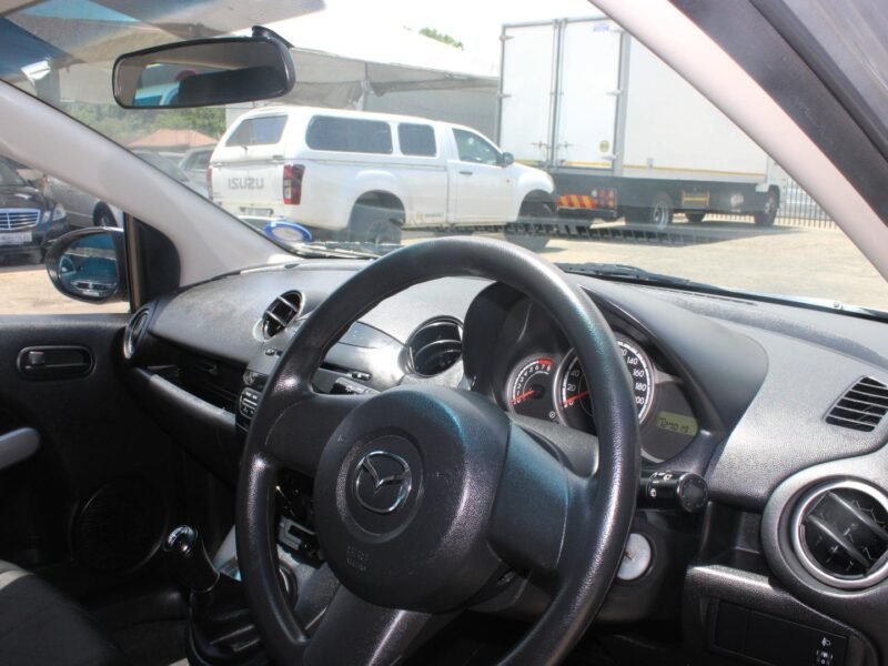2013 Mazda Mazda2 Hatch 1.3 Active For Sale in KZN