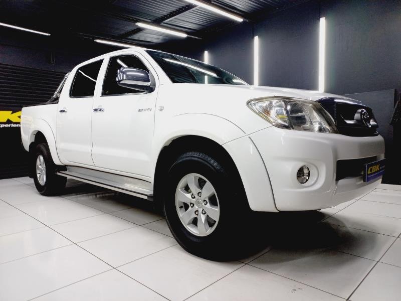 2011 Toyota Hilux 2.7 Double Cab Raider For Sale in KZN
