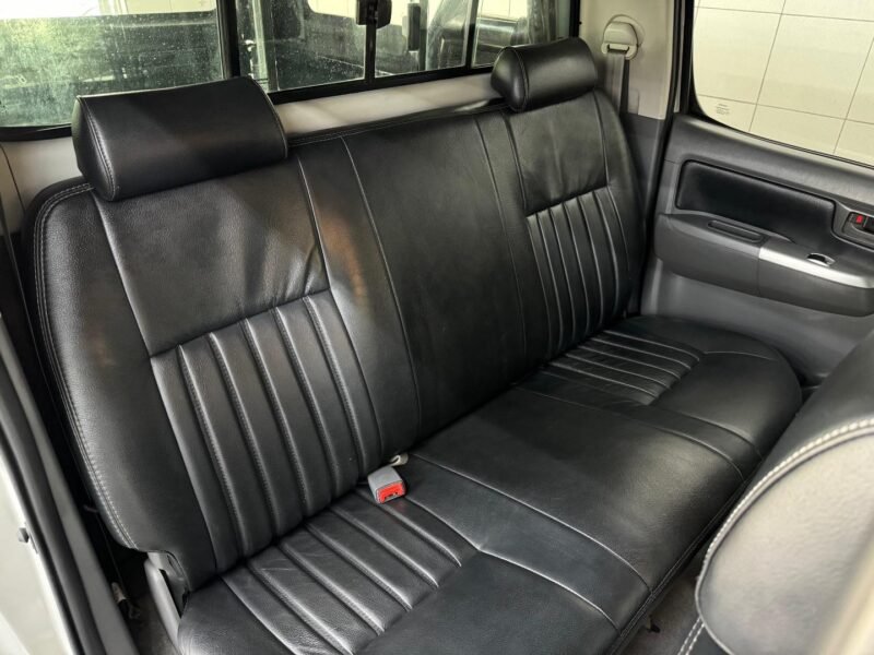 2013 Toyota Hilux 3.0D-4D Double Cab Raider For Sale in KZN