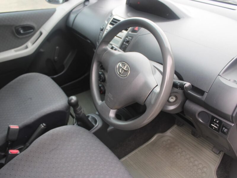2009 Toyota Yaris 1.3 5-Door T3 For Sale in KZN