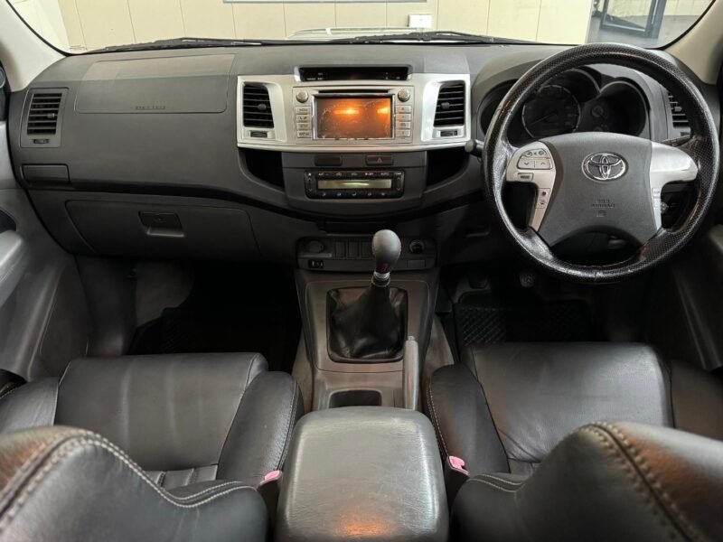 2013 Toyota Hilux 3.0D-4D Double Cab Raider For Sale in KZN