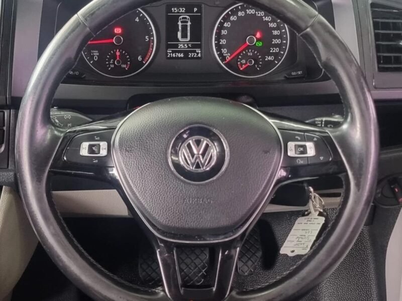 2017 Volkswagen Transporter 2.0BiTDI Crew Bus SWB Auto For Sale in KZN