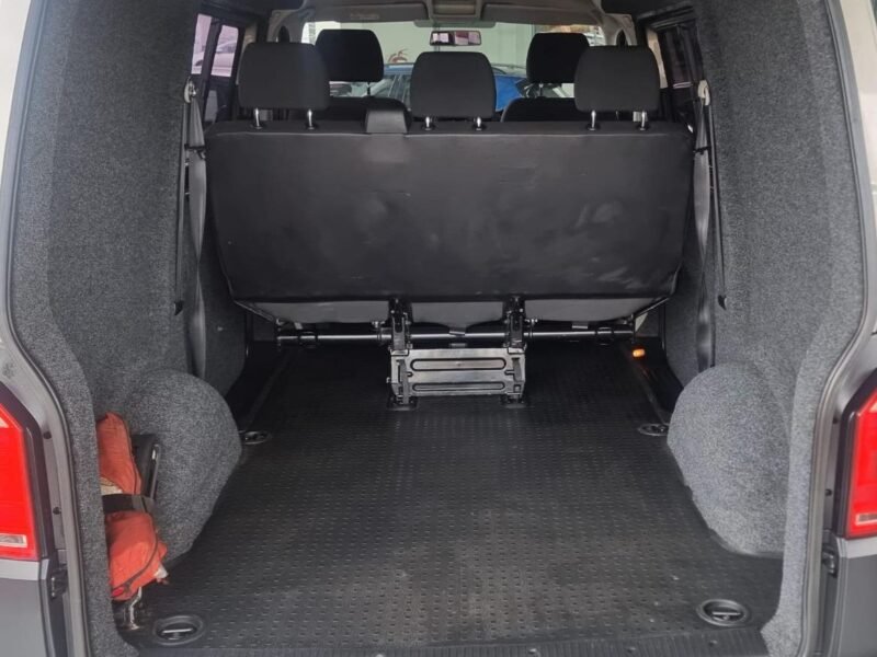2017 Volkswagen Transporter 2.0BiTDI Crew Bus SWB Auto For Sale in KZN