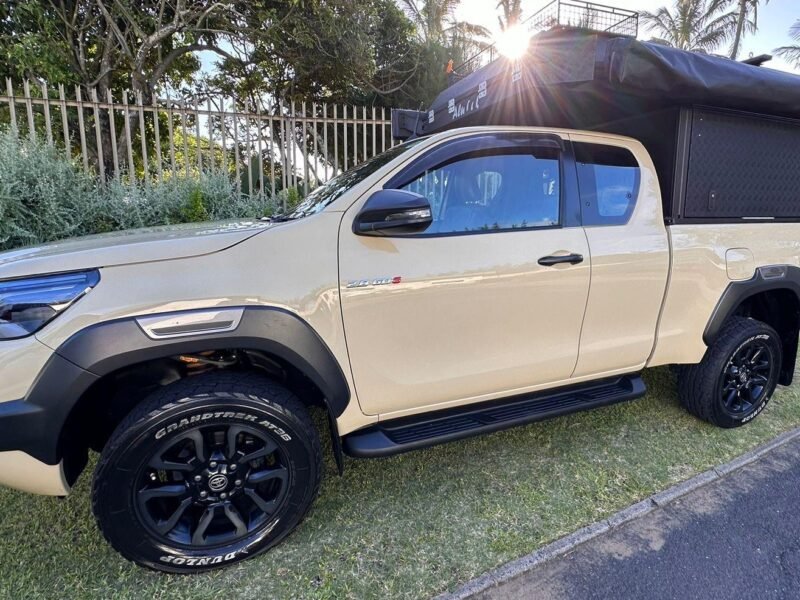 2021 Toyota Hilux 2.8GD-6 Xtra Cab 4x4 Legend Auto For Sale in KZN