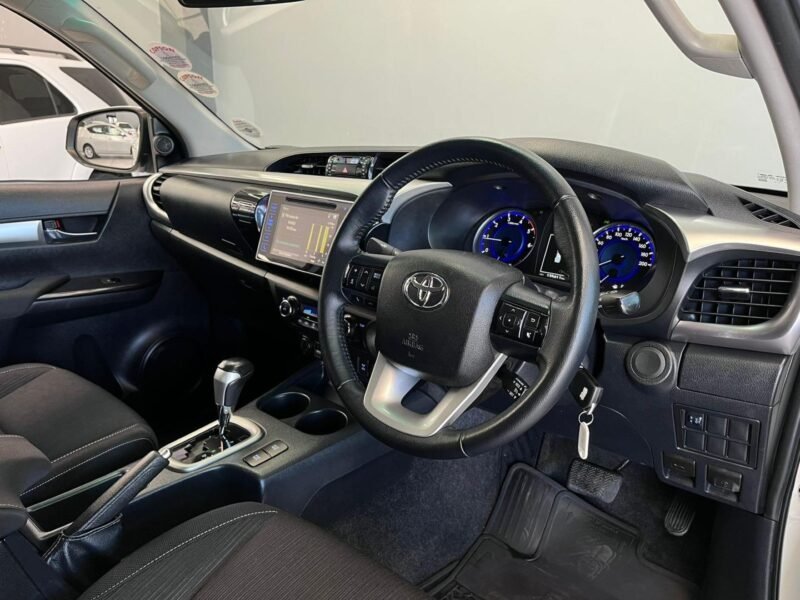 2017 Toyota Hilux 2.8GD-6 double cab Raider auto For Sale in KZN