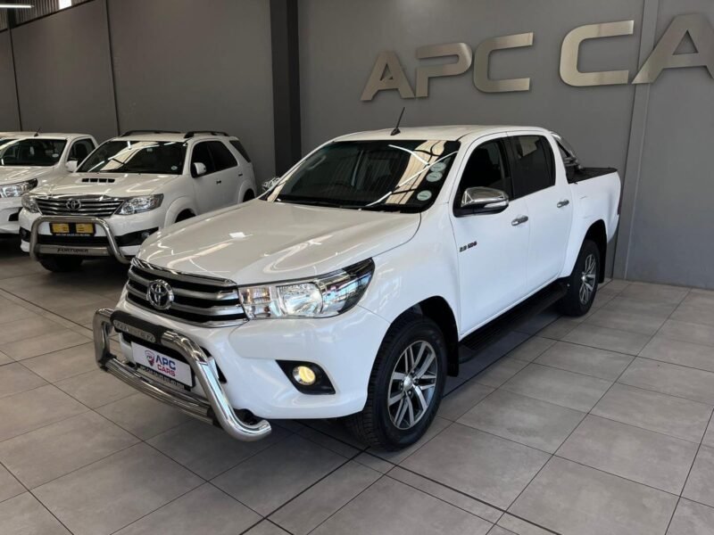 2017 Toyota Hilux 2.8GD-6 double cab Raider auto For Sale in KZN