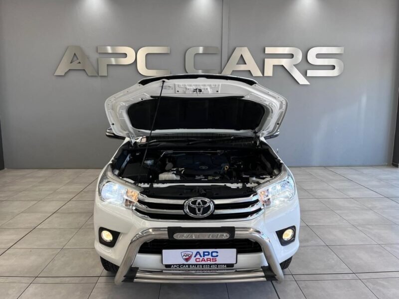 2017 Toyota Hilux 2.8GD-6 double cab Raider auto For Sale in KZN