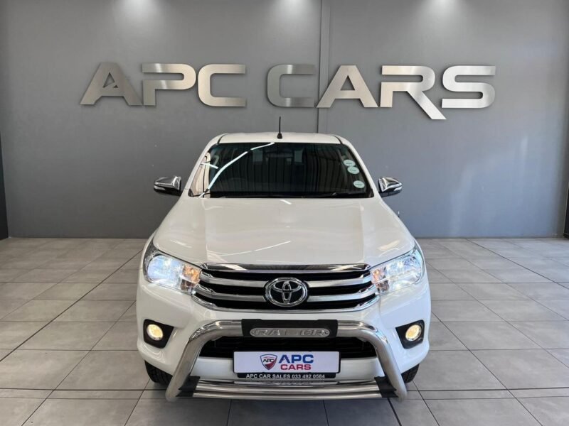 2017 Toyota Hilux 2.8GD-6 double cab Raider auto For Sale in KZN