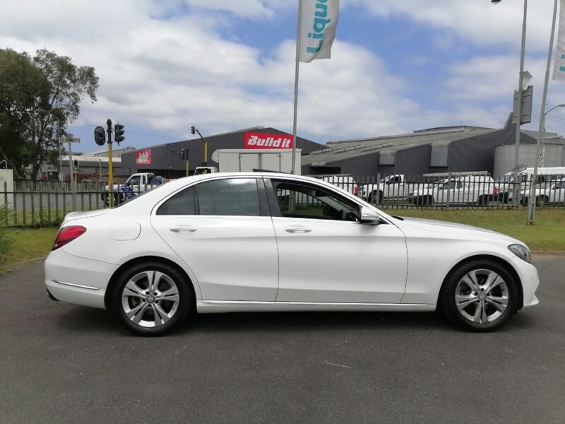 2015 Mercedes-Benz C-Class C220 Bluetec Avantgarde Auto For Sale in KZN
