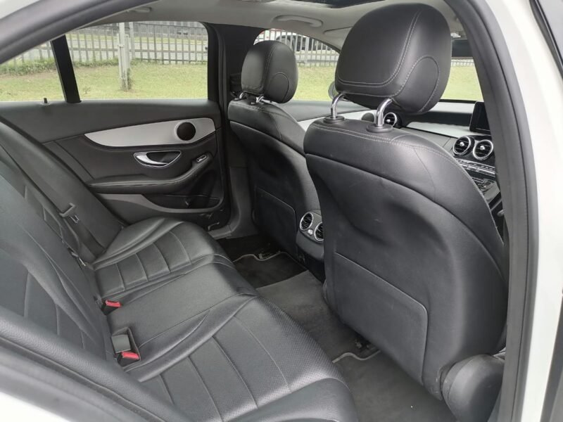 2015 Mercedes-Benz C-Class C220 Bluetec Avantgarde Auto For Sale in KZN