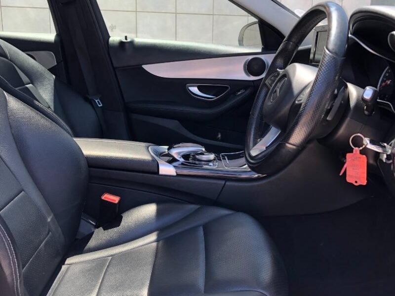 2016 Mercedes-Benz C-Class C180 Avantgarde Auto For Sale in KZN