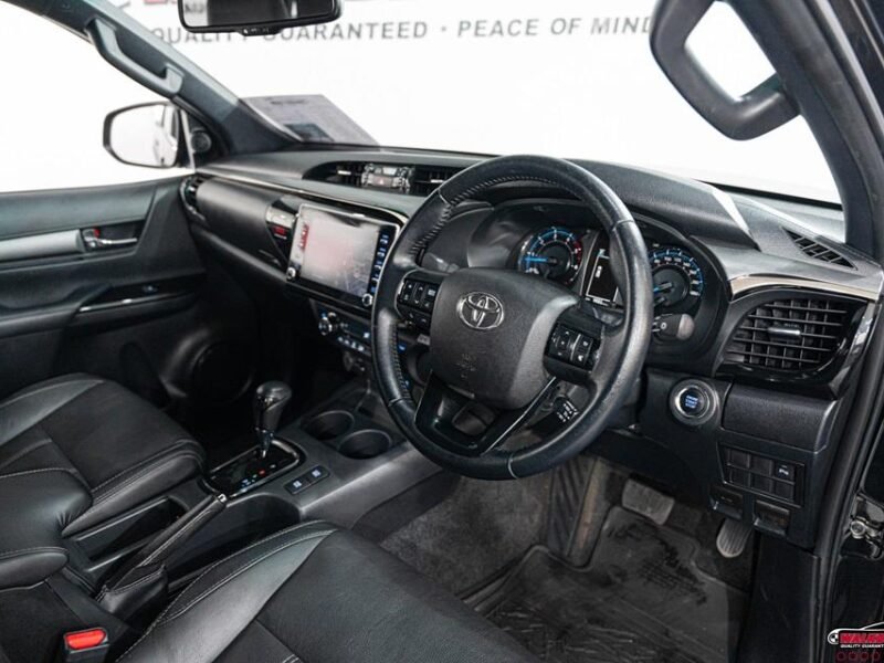 2021 Toyota Hilux 2.8GD-6 Double Cab Legend Auto For Sale in KZN