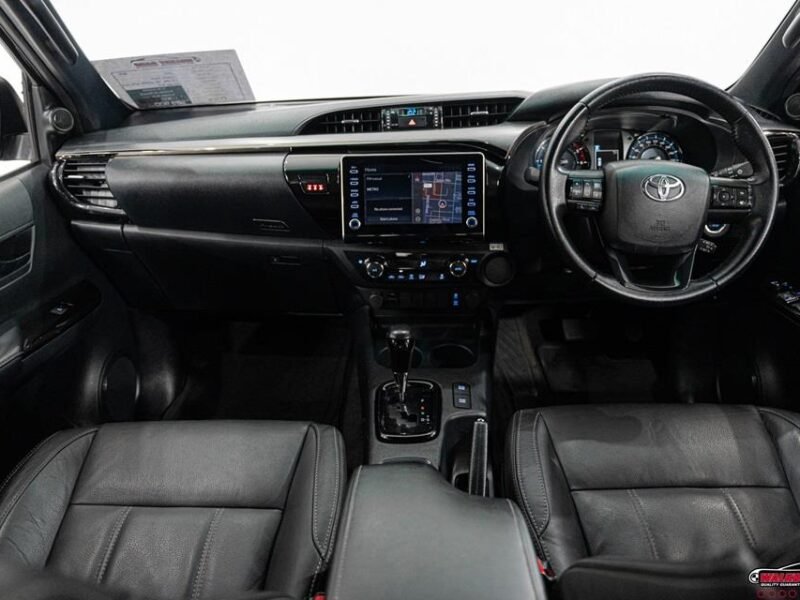 2021 Toyota Hilux 2.8GD-6 Double Cab Legend Auto For Sale in KZN