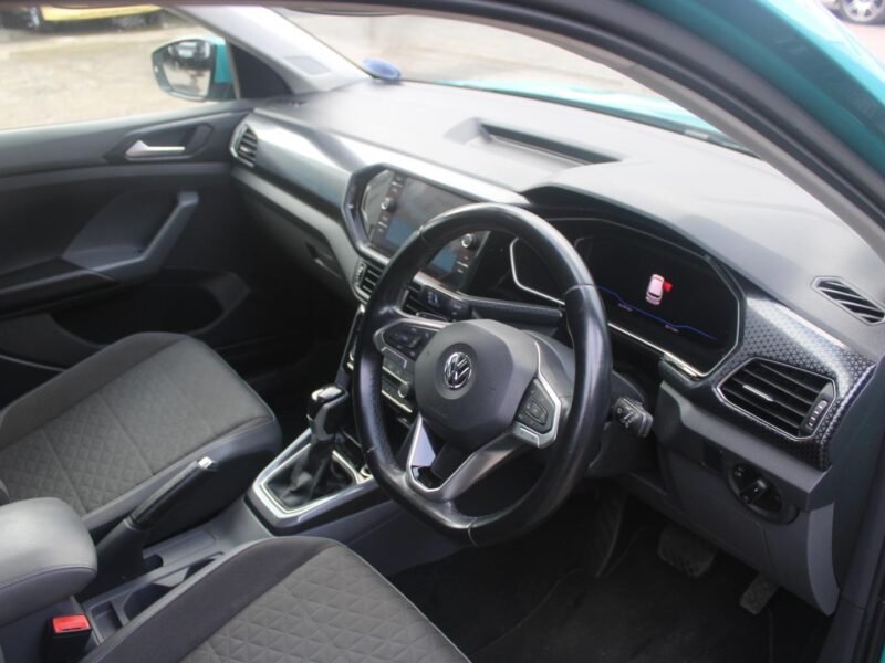 2020 Volkswagen T-Cross 1.0TSI 85kW Highline R-Line For Sale in KZN