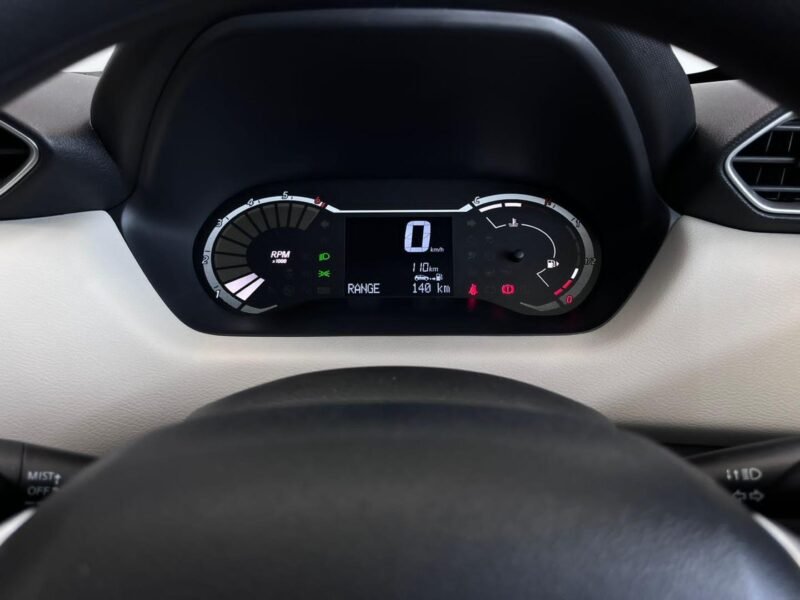 2024 Nissan Magnite 1.0 Turbo Visia Manual For Sale in KZN
