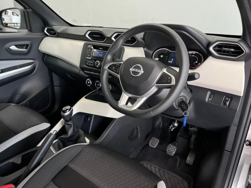 2024 Nissan Magnite 1.0 Turbo Visia Manual For Sale in KZN