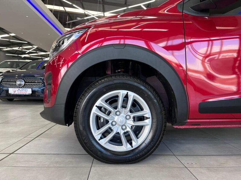 2024 Renault Triber 1.0 Zen For Sale in KZN