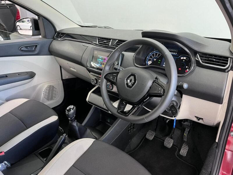 2024 Renault Triber 1.0 Zen For Sale in KZN