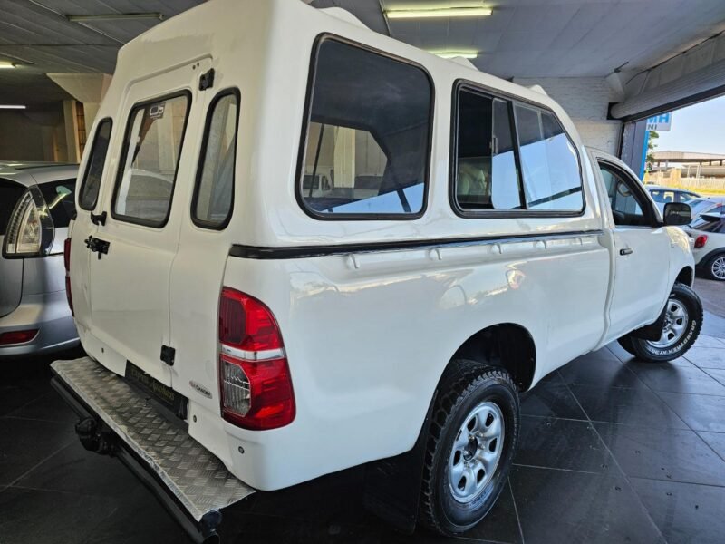 2012 Toyota Hilux 2.5D-4D 4x4 SRX For Sale in KZN