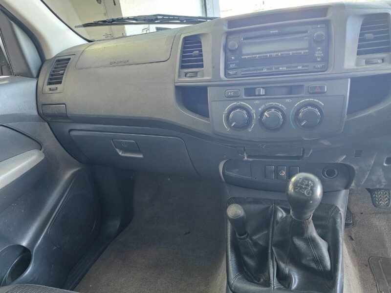 2012 Toyota Hilux 2.5D-4D 4x4 SRX For Sale in KZN