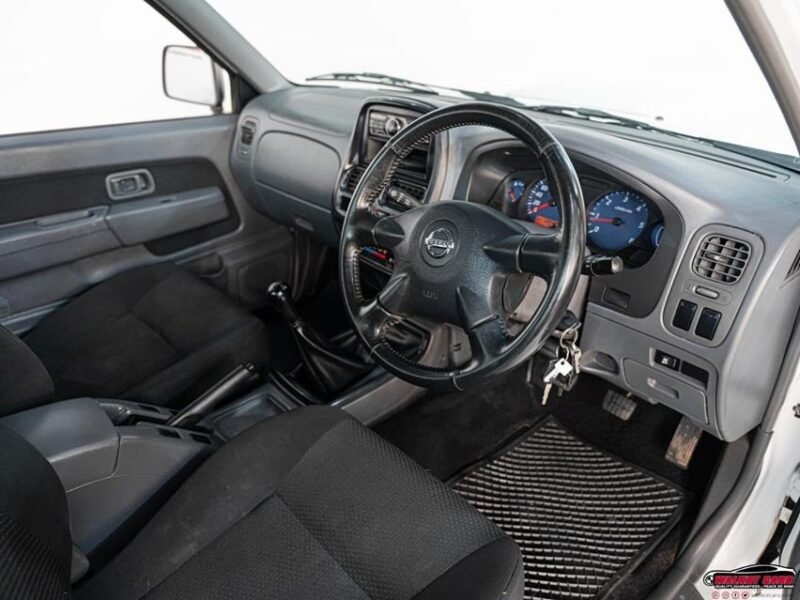 2019 Nissan NP300 Hardbody 2.5TDi Hi-Rider For Sale in KZN