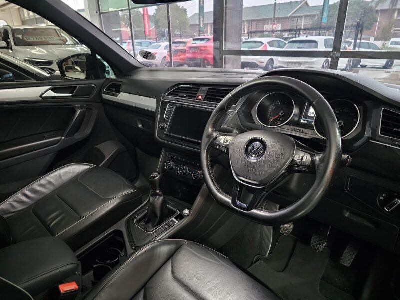 2017 Volkswagen Tiguan 1.4TSI Comfortline R-Line For Sale in KZN