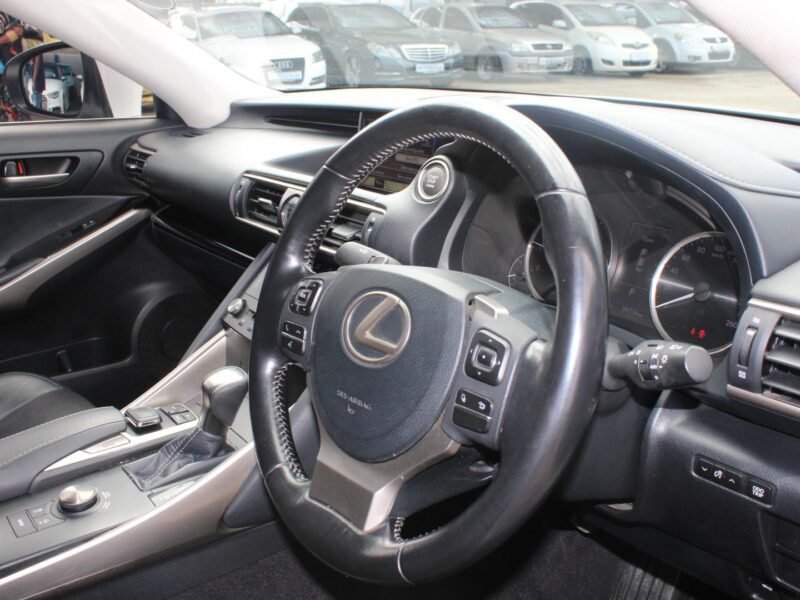2018 Lexus IS 300 EX For Sale in KZN