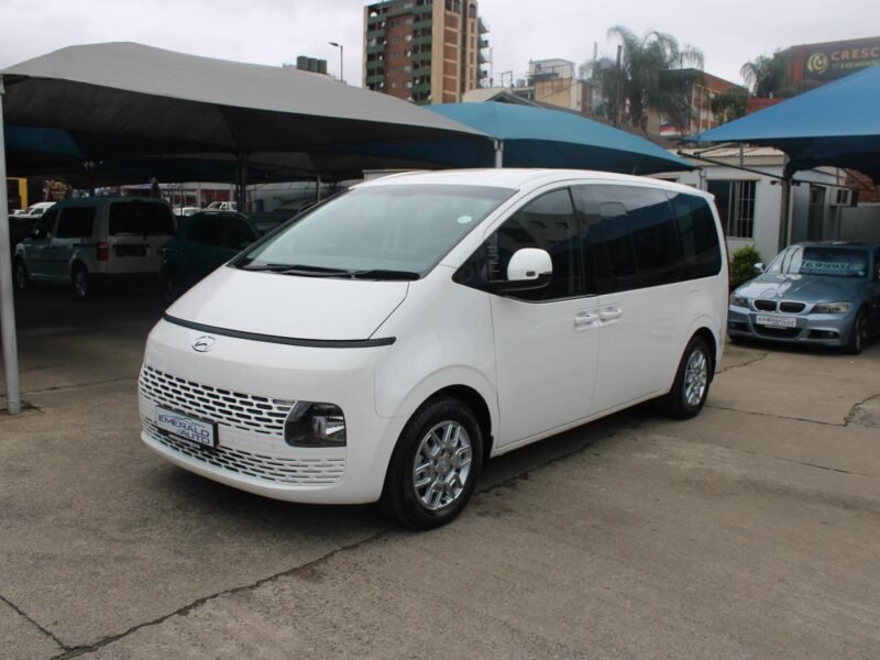 2022 Hyundai Staria 2.2D Executive 9-seater For Sale in KZN