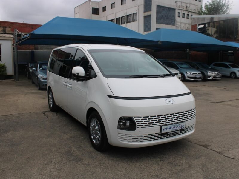 2022 Hyundai Staria 2.2D Executive 9-seater For Sale in KZN