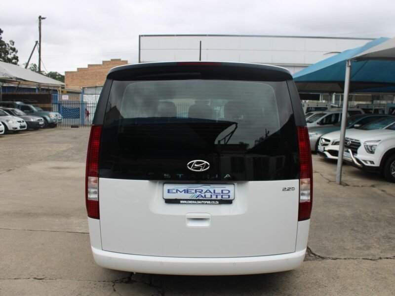 2022 Hyundai Staria 2.2D Executive 9-seater For Sale in KZN