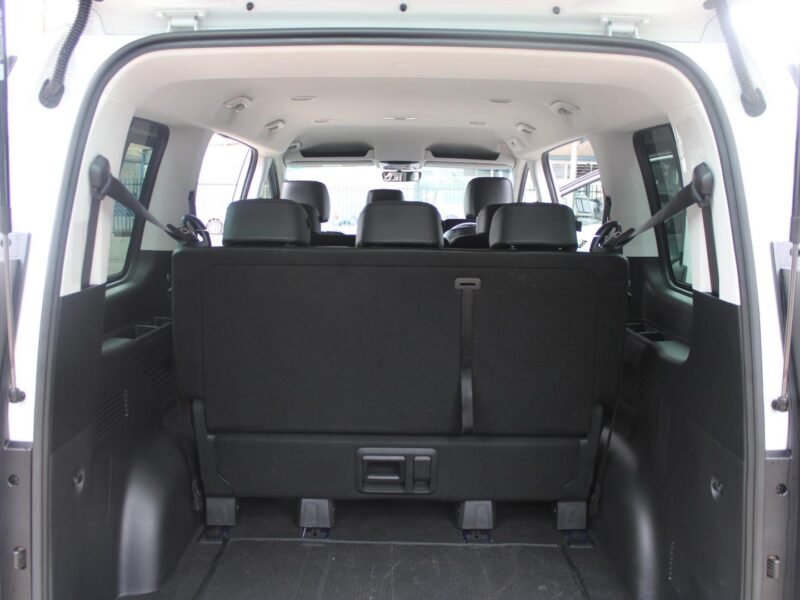 2022 Hyundai Staria 2.2D Executive 9-seater For Sale in KZN