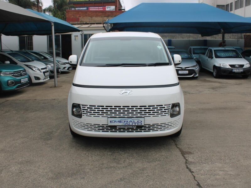2022 Hyundai Staria 2.2D Executive 9-seater For Sale in KZN