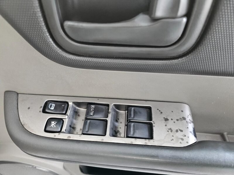 2005 Nissan X-Trail 2.5 SE (R45) For Sale in KZN