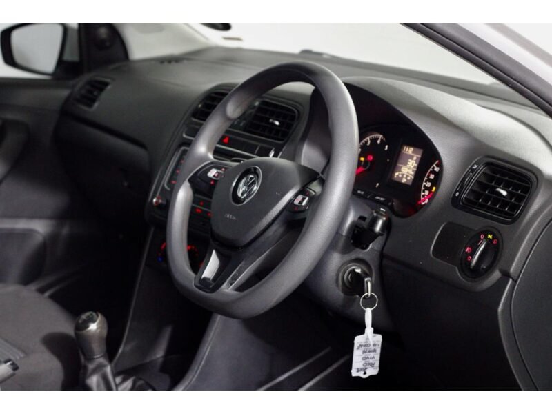 2018 Volkswagen Polo Vivo Hatch 1.4 Comfortline For Sale in KZN