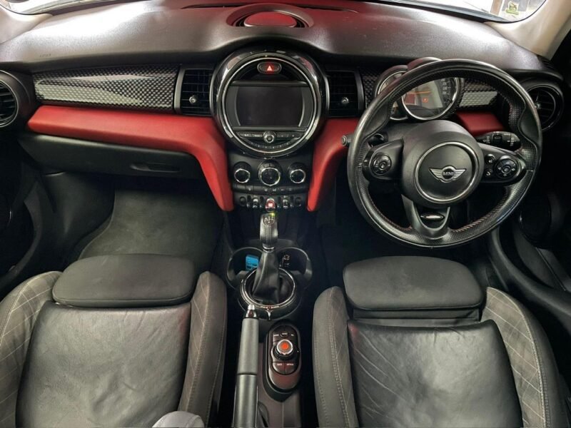 2015 MINI Hatch Austin For Sale in KZN