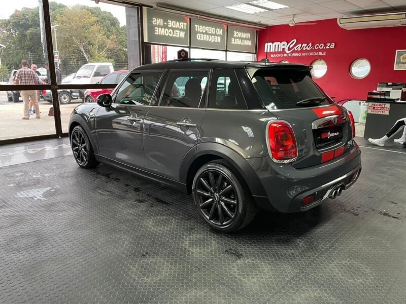 2015 MINI Hatch Austin For Sale in KZN