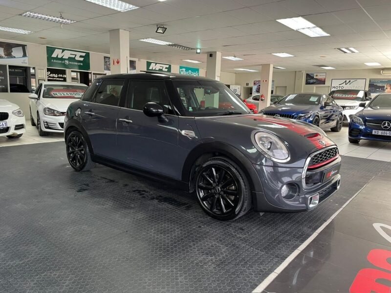 2015 MINI Hatch Austin For Sale in KZN